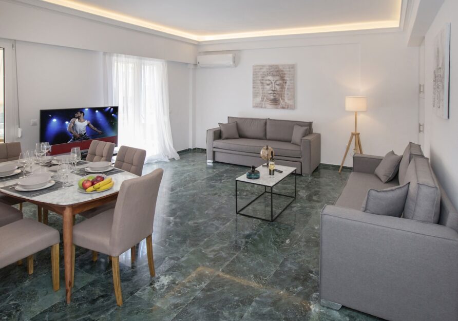 Roomy and comfortable apt near Acropolis by GHH